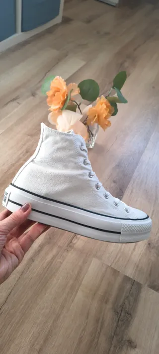 Converse con plataforma talla 39 color blanco