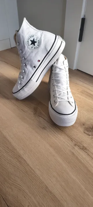 Converse con plataforma talla 39 color blanco