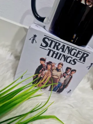 Caneca Stranger Things Cerâmica