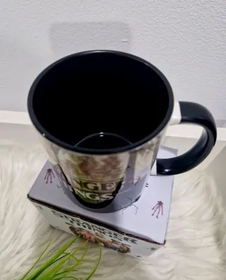 Caneca Stranger Things Cerâmica