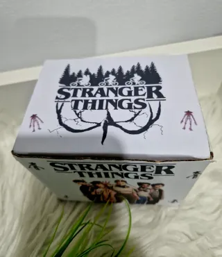Caneca Stranger Things Cerâmica
