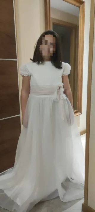 Vestido de Comunión con cancán zapatos y tocado