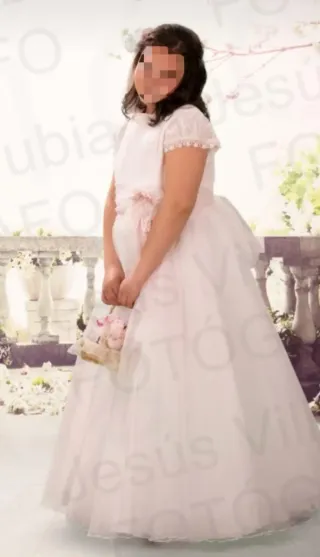 Vestido de Comunión con cancán zapatos y tocado