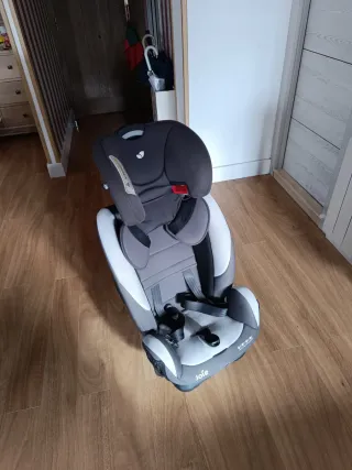 Seggiolino auto Joie