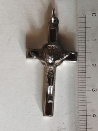 Croce San Benedetto colore argento Nero