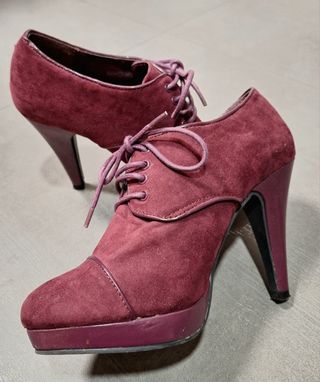 Botines de ante con cordones