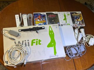 Consola Wii y Accesorios