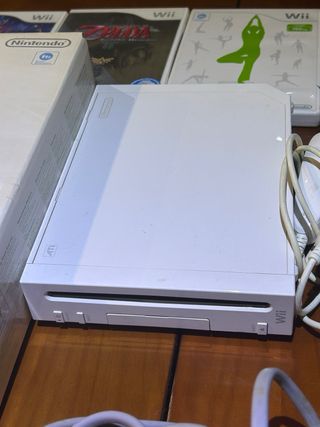 Consola Wii y Accesorios