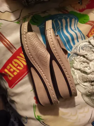 Zapatos planos beige Flyfor