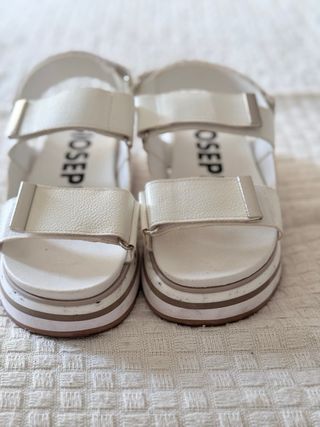Sandalias blancas Gioseppo