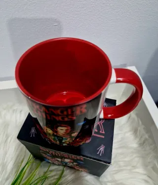 Caneca Stranger Things Cerâmica