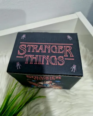 Caneca Stranger Things Cerâmica