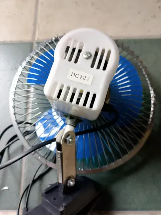 Ventilatore auto con clip