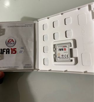 Nintendo 2DS Negra/Azul + FIFA 15