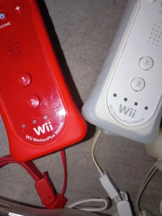 Mandos Wii Nunchuk y Accesorios