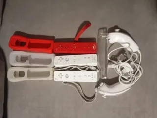Mandos Wii Nunchuk y Accesorios