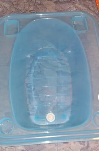 Bañera azul para bebé