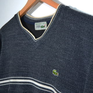Jersey Lacoste gris oscuro cuello pico