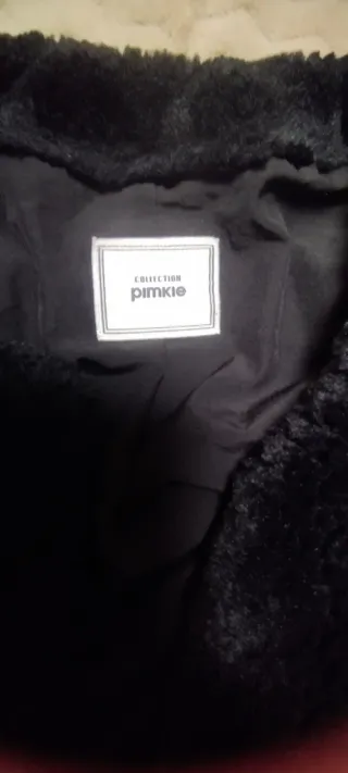 Chaqueta de pelo negra