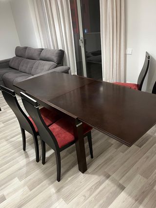 Conjunto comedor: mueble, mesas y 8 sillas