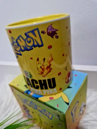 Caneca Pokémon Pikachu Cerâmica Amarela