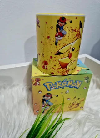 Caneca Pokémon Pikachu Cerâmica Amarela