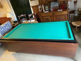 Mesa de comedor de madera convertible en billar