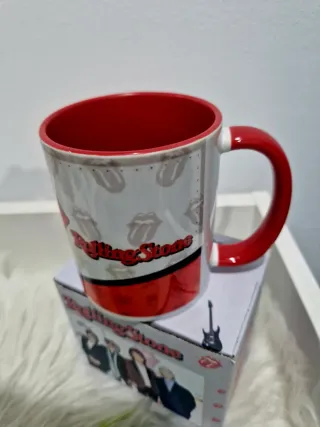 Caneca Rolling Stone Logo Lábios Vermelhos