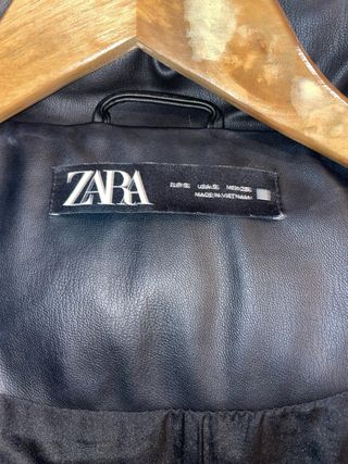 Abrigo Zara Negro Piel Sintética