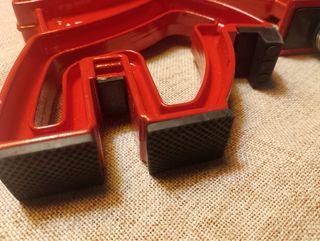 2 Tornos de Sujeción VOLA Racing Rojos