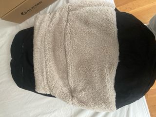 Saco Maxi-Cosi Negro Forro Beige