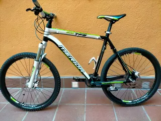 Bicicleta Mérida TFS900