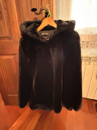 Abrigo pelo sintético Zara capucha