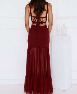 Vestido largo rojo de tul