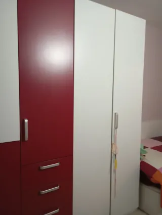 Armario Dormitorio Rojo y Blanco