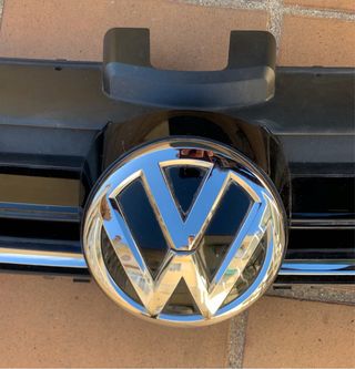 5G0.853.653 E Rejilla delantera Volkswagen Golf 7