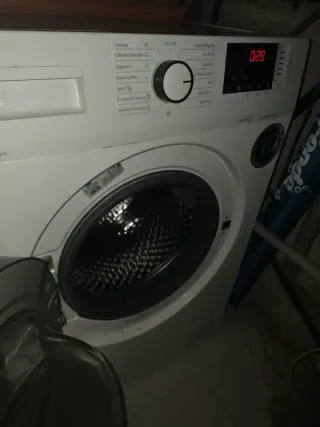 Lavadora Beko 3 años (placa base rota)NO FUNCIONA
