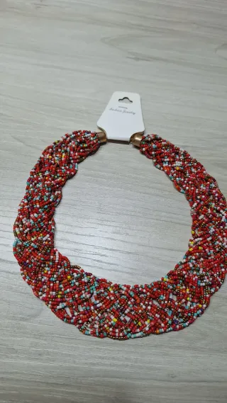 Collar de cuentas trenzado multicolor