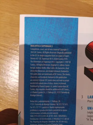 Superman versus la legión de superheroes