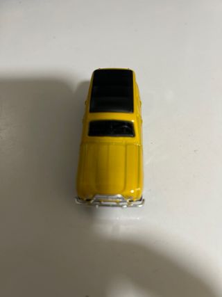 Maqueta Coche Renault 4 Amarillo Escala 1:60