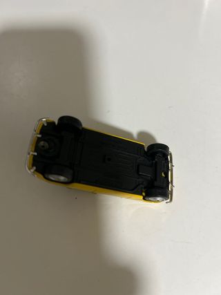 Maqueta Coche Renault 4 Amarillo Escala 1:60