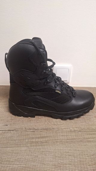 Botas impermeáveis Gore-tex T 42