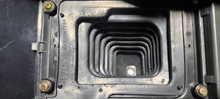 Consola y Fuelle Cambio Mitsubishi Space Wagon