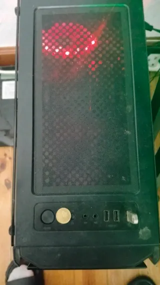 PC Nitropc Negro/Rojo (Con monitor)