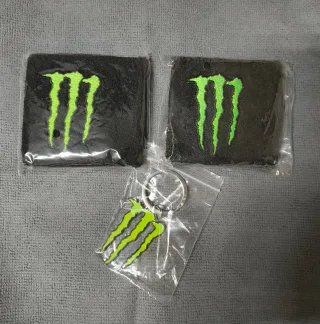 Muñequeras y llavero Monster Energy