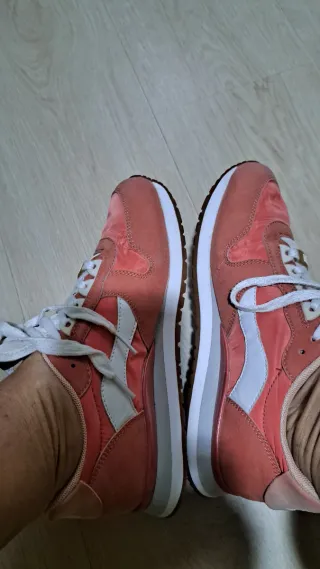 Tenis Naranja y Rosa