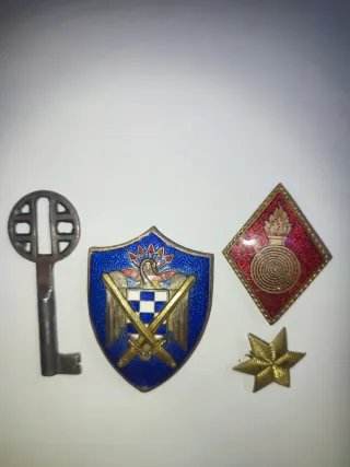 Set de insignias militares antiguas