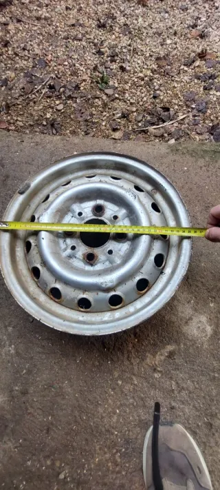 Llantas de coche o remolque (4 unidades)