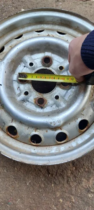 Llantas de coche o remolque (4 unidades)