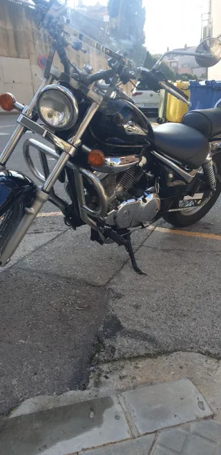 Moto Custom Suzuki Intruder 250cc.